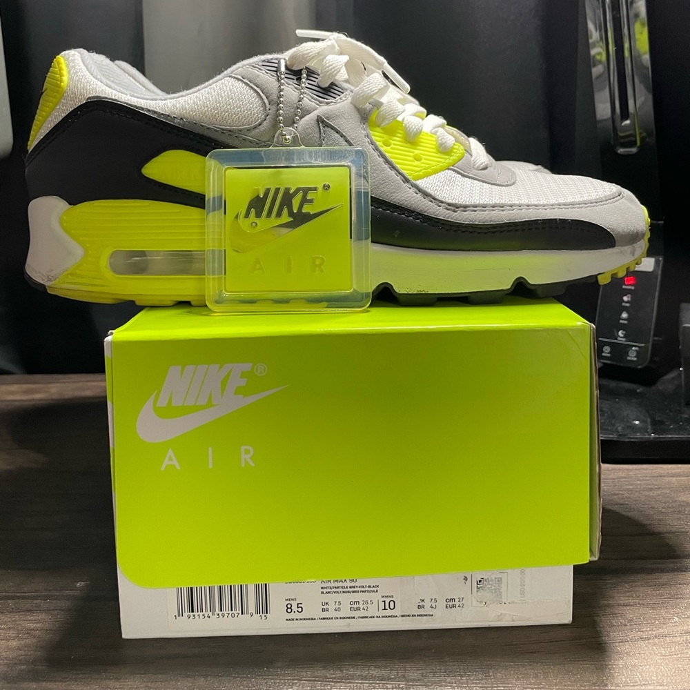 Nike AIR MAX 90 Size 8.5